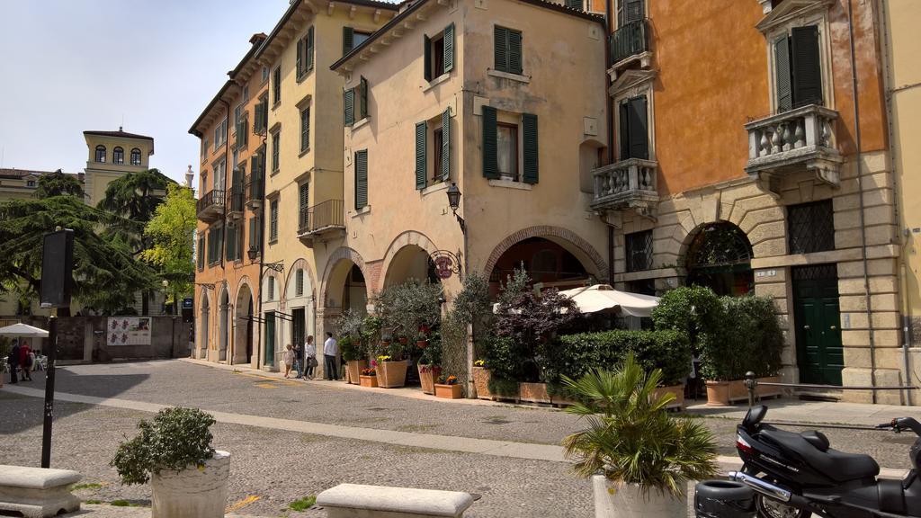 Casa Ferrari Appartamento Verona Sanificato Ozono Exteriör bild