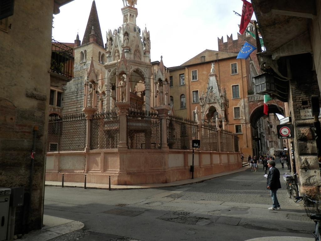 Casa Ferrari Appartamento Verona Sanificato Ozono Exteriör bild